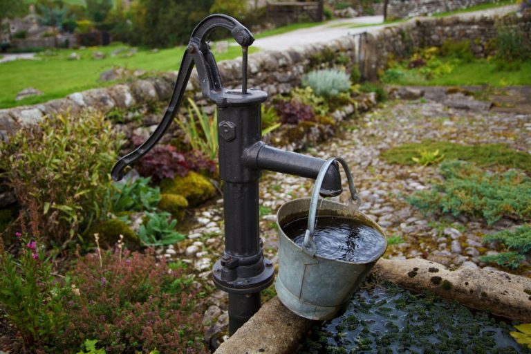 AMERICAN MUSLIMS AND THE RECYCLED WATER DILEMMA