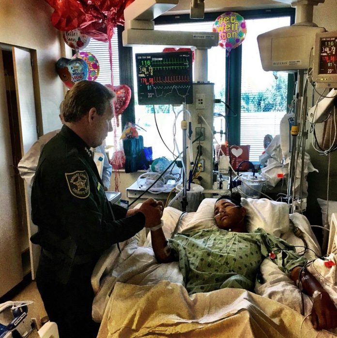 Broward County Sheriff visits 15 year old hero, shooting victim Anthony Borges. via @browardsheriff on Twitter