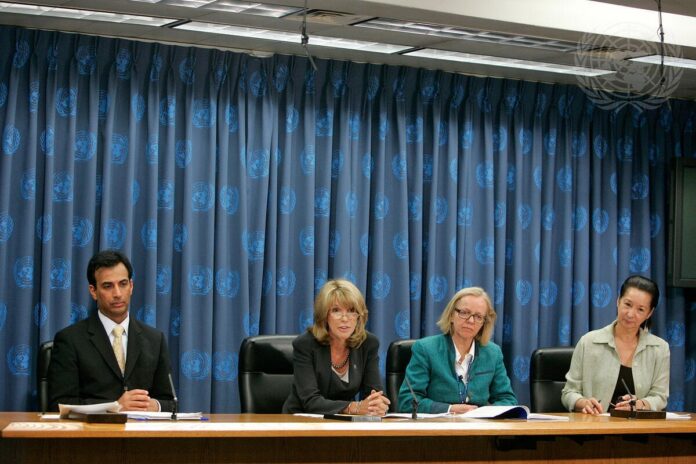 Craig Mokhiber (far left) at a 2009 UN Treaty event called “Towards Universal Participation and Implementation.” UN Photo/Devra Berkowitz