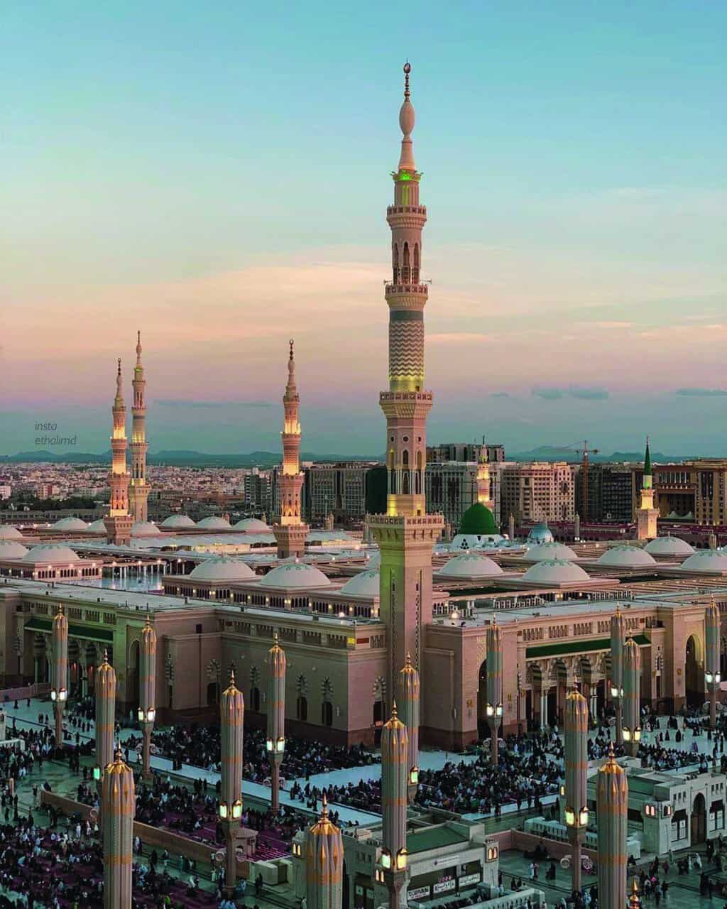 “O Allah, send prayers upon Muhammad and upon the family of Muhammad just as You have sent prayers upon Ibrahim and upon the family of Ibrahim; verily You are the Praiseworthy, the Glorious